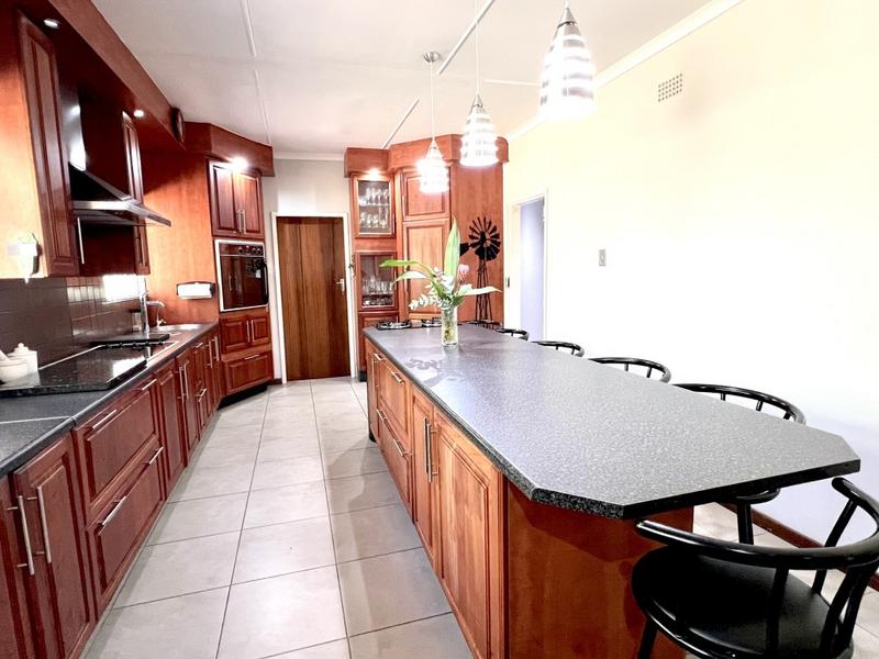 4 Bedroom Property for Sale in Lindley Free State